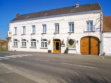 Repas gastronomique dans un restaurant traditionnel français en Picardie