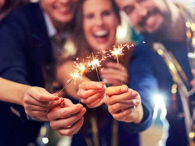 Fröhliche Weihnachten: Aufenthalte, Dinner und Wellnessaktivitäten in Europa zur Auswahl