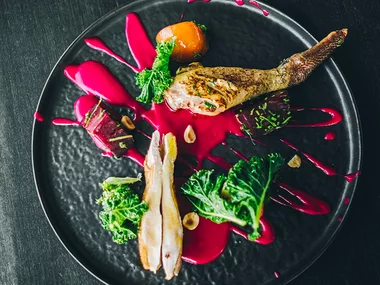Repas gastronomique 4 plats pour 2 personnes au sein d'un établissement réputé en France ou en Europe