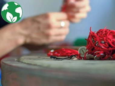 Atelier de fabrication de bijou à partir de déchets marins recyclés