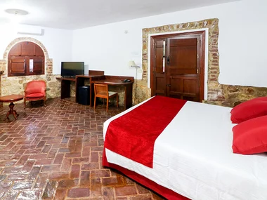 Estancia con historia en Hotel Monasterio Rocamador en Badajoz