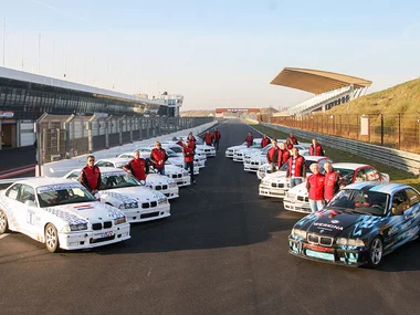 2 rondes meerijden in een BMW 325i tijdens een circuitdag in Assen