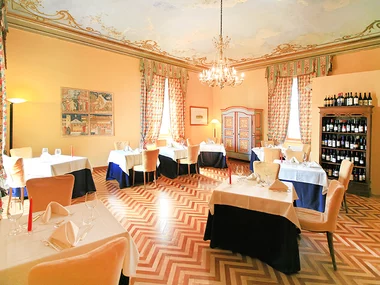 Soggiorno in Dependance al Castello Rosso 4 stelle vicino Cuneo