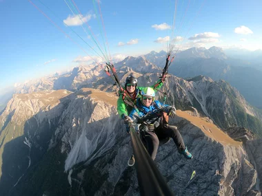 Volo in parapendio biposto sulle Dolomiti