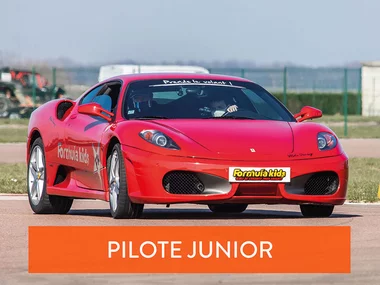 Stage de pilotage enfant au volant d'une Ferrari F430