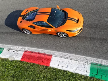 Guida Ferrari F8 Tributo sul Circuito del Mugello