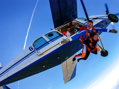 Saut en parachute en tandem entre Auxerre et Troyes