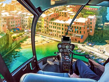 Tour di gruppo in elicottero di 1h su Golfo del Tigullio, Cinque Terre e Portofino