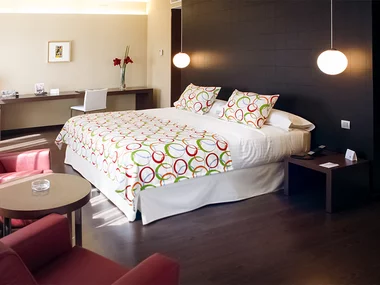 Hotel & Spa Veracruz Plaza 4 estrellas, Valdepeñas: 1 noche en junior suite
