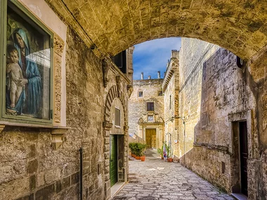 Visita panoramica di Matera in TukTuk con ingresso in Casa Grotta