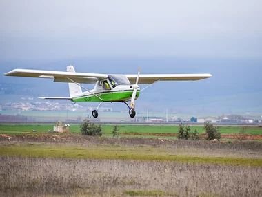 Sobrevolando La Rioja: 1 clase práctica y teórica en un ultraligero