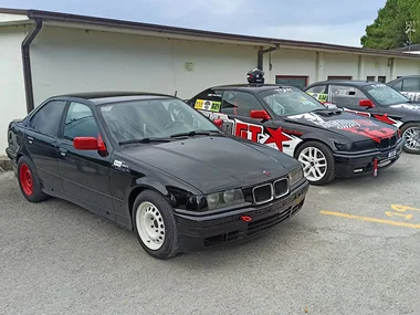 Lezione di drift nelle Marche su BMW 318 o BMW 328i