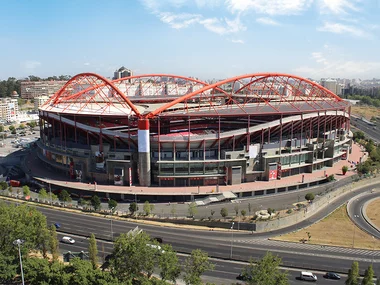 Sport Lisboa e Benfica: visita al estadio y museo con bufanda en Portugal