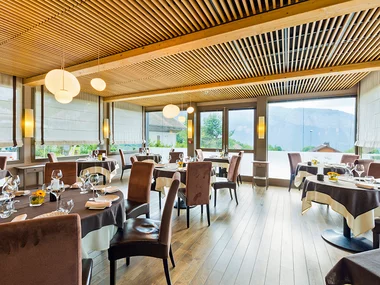 Vacanza gourmet e relax nelle Alpi: 1 notte con cena e Spa in hotel 4*
