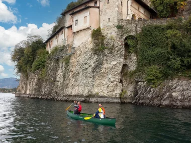 Tour in canoa canadese sul Lago Maggiore