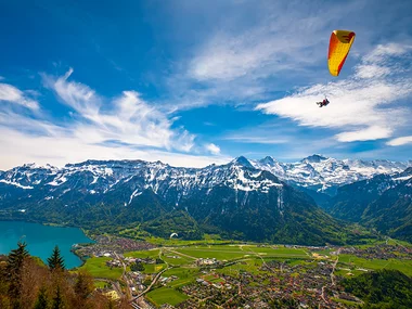 1 spannender Gleitschirmflug durch die Lüfte der Schweiz