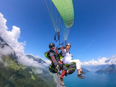 Vol en parapente jusqu'à 40 minutes au-dessus du lac des Quatre-Cantons