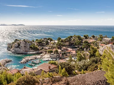 Vol en hélicoptère au-dessus de Marseille et ses environs