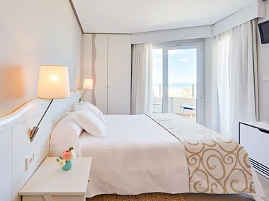 Hotel Meridional 4*: 1 noche con sesión privada de 40 min en bañera de hidromasaje