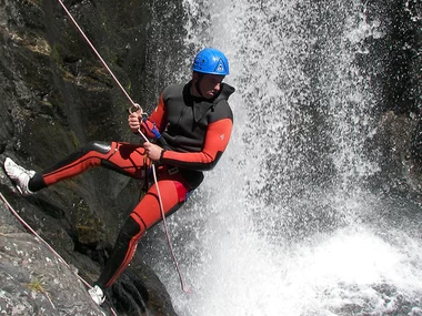 Session de canyoning en eaux chaudes près de Font-Romeu pour 2 personnes
