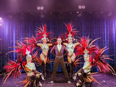 Moment gourmand avec dîner et spectacle cabaret près de Bordeaux