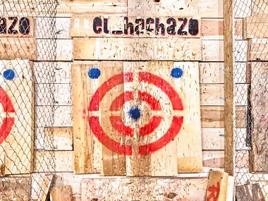 Lanzamiento con hacha de 1 hora para 2 personas