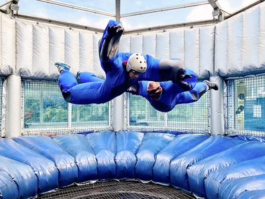 Bodyflying-Erlebnis im Windkanal der Air Power Arena in Hückelhoven