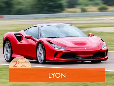 Stage de pilotage en Ferrari F8 Tributo sur le circuit de Saint-Laurent-de-Mure