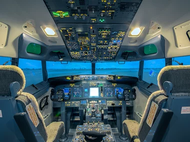 Una simulación de 1 hora de vuelo Boeing 737 o A320 para 1 persona