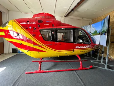 Sensations fortes aux commandes d'un simulateur d'hélicoptère dans le canton de Zurich
