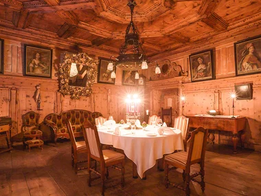 Verwunschener Abend im Hotel Albrici mitt Candlelight-Dinner im Herzen von Poschiavo