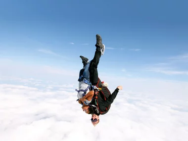 Saut en parachute en tandem à Aubenas en Ardèche