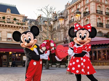 Disneyland® Paris: Medium Summer-tickets voor 2 personen (1 park)