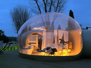 Insolito soggiorno in Bubble Room sotto il cielo stellato della Puglia