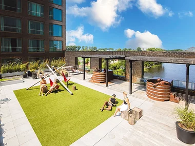 2 dagar på 4-stjärnigt hotell i Amsterdam med familjen