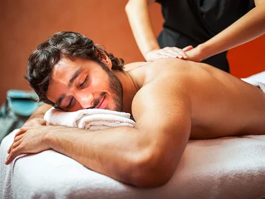 Velvære-øjeblik med luksuriøs massage