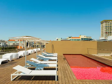 1 noche con desayuno para 2 personas en Lumen Hotel & The Lisbon Light Show 4*
