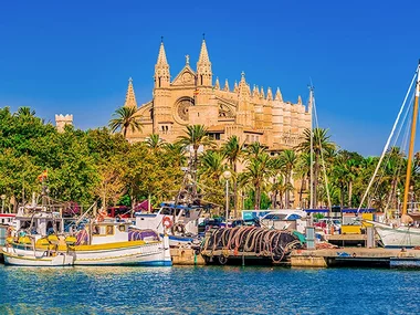 Azuurblauw Mallorca: 2 nachten en hop-on hop-off buskaartjes