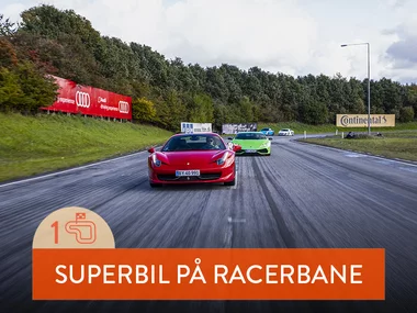 Kør racerbil på bane i en Ferrari 458