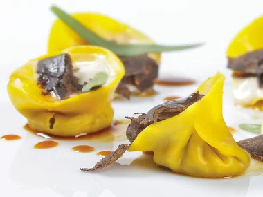 Ricercata cena abruzzese di 4 portate presso il ristorante di tendenza La Bandiera
