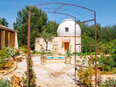 2 jours en hôtel insolite avec observation des étoiles au télescope près de Draguignan