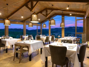 Restaurante La Atalaya del Tastavins: menú degustación con vino, postre y cata de AOVE