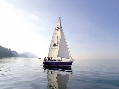 Ungewöhnliche Übernachtung für 4 Erwachsene an Bord des Segelschiffs auf dem Genfer See
