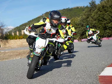 Curso de pilotaje de moto en Chicho Lorenzo School Cuatro Vientos