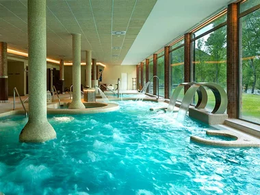 Hotel Monasterio de Boltaña 5 estrellas, en el Pirineo Aragonés: acceso al circuito spa