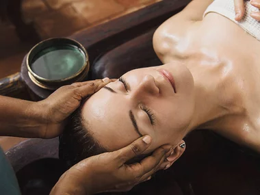 Tratamiento Head Spa en Harmony Sanctuary Massage & Wellness Fuengirola