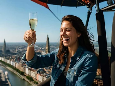 Ballonvaart over Antwerpen met champagne