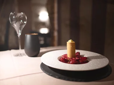 La Toscana dei sapori: menù Degustazione presso l'acclamato Ristorante Le Logge del Vignola