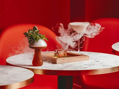 Cocktails et plats à partager chez Unplug à Paris