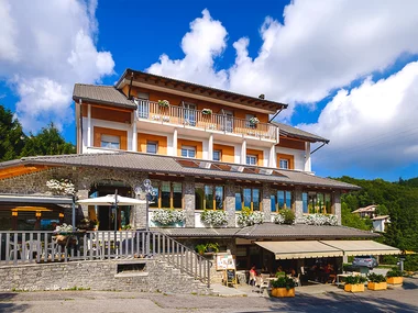 Soggiorno in hotel 3 stelle con Spa e piscina panoramica sulle colline bergamasche